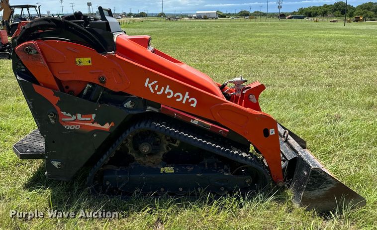 image for item EH3924 2021 Kubota SCL1000 compact utility loader