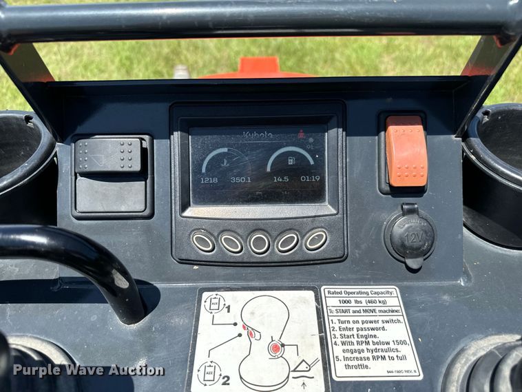 image for item EH3924 2021 Kubota SCL1000 compact utility loader