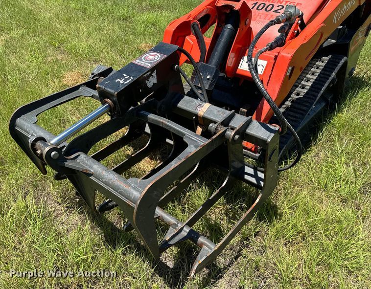 image for item EH3927 2021 Spartan compact utility loader grapple bucket