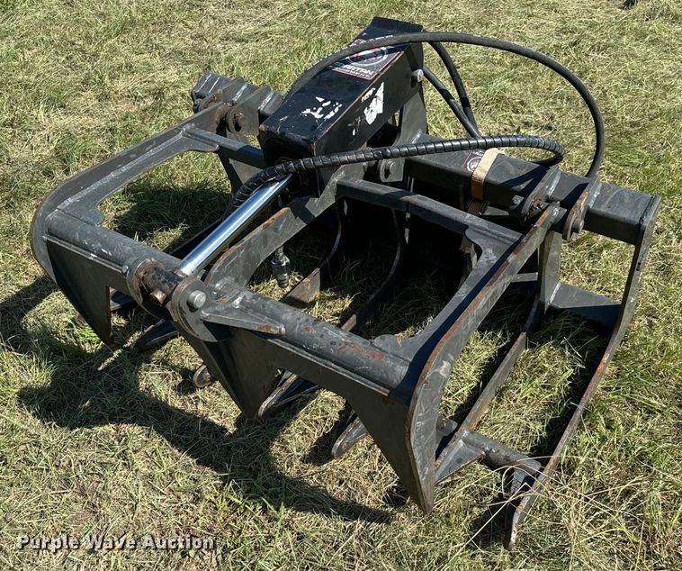 image for item EH3927 2021 Spartan compact utility loader grapple bucket