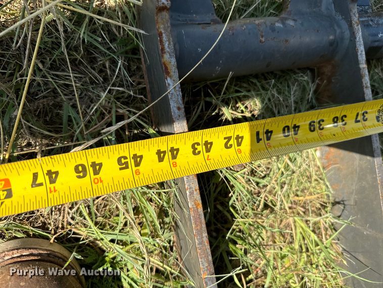 image for item EH3927 2021 Spartan compact utility loader grapple bucket