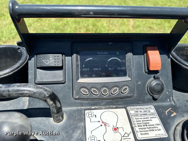 image for item EH3930 2021 Kubota SCL1000 compact utility loader