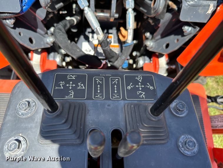 image for item EH3931 2022 Kubota BX23S MFWD tractor