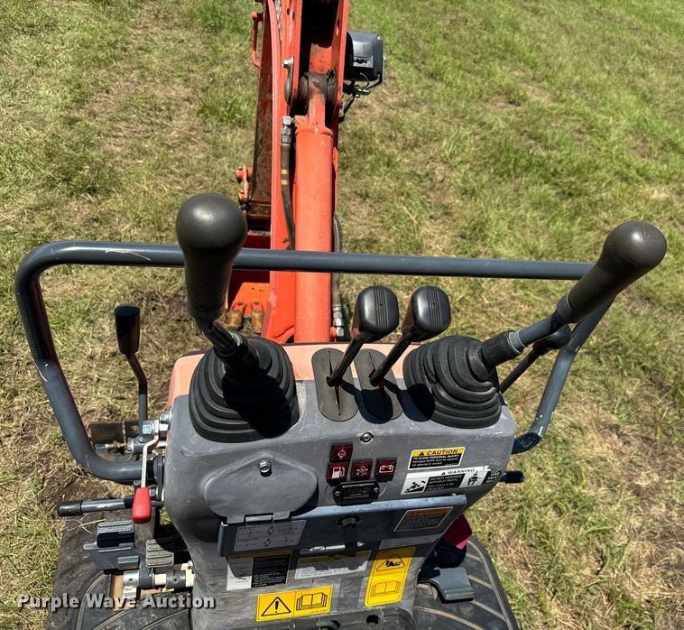 image for item EH3934 2019 Kubota K008-3 mini excavator