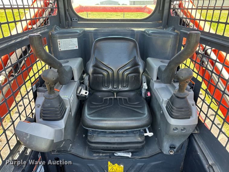 image for item EH3936 2019 Kubota SVL65-2 tracked skid steer loader