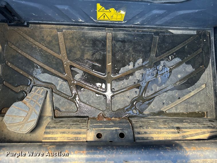 image for item EH3936 2019 Kubota SVL65-2 tracked skid steer loader