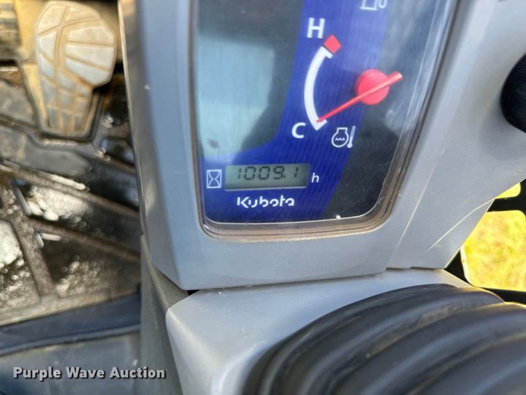 image for item EH3936 2019 Kubota SVL65-2 tracked skid steer loader