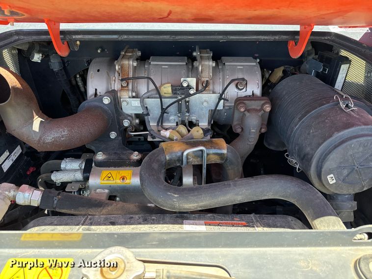 image for item EH3936 2019 Kubota SVL65-2 tracked skid steer loader