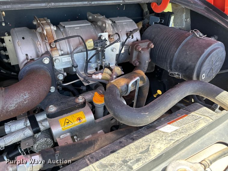 image for item EH3936 2019 Kubota SVL65-2 tracked skid steer loader