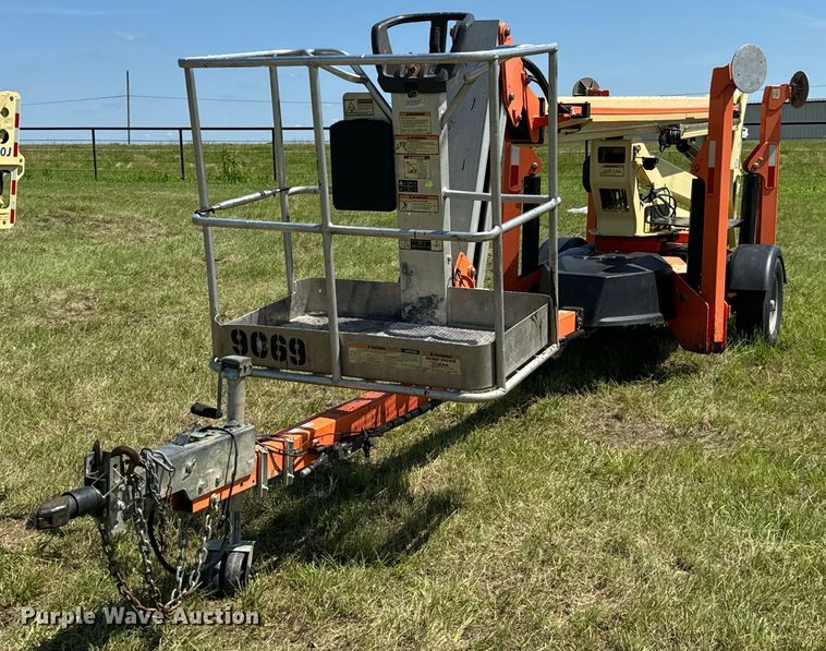 image for item EH3944 2018 JLG T500J boom lift
