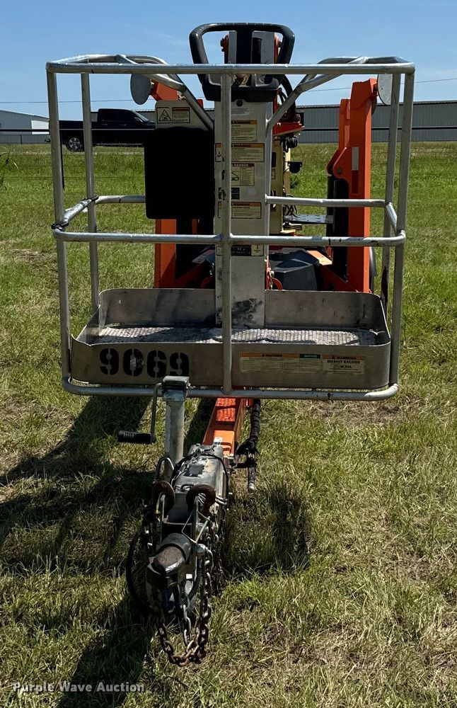 image for item EH3944 2018 JLG T500J boom lift