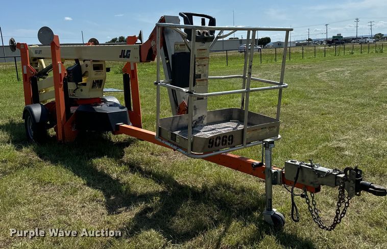 image for item EH3944 2018 JLG T500J boom lift