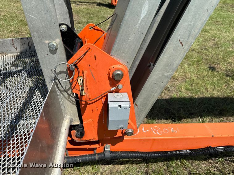 image for item EH3944 2018 JLG T500J boom lift