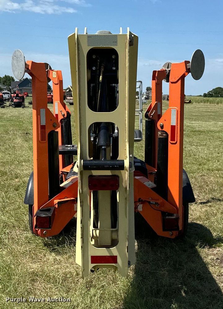 image for item EH3945 2018 JLG T500J boom lift