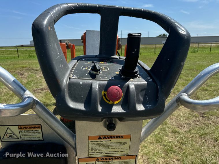 image for item EH3945 2018 JLG T500J boom lift