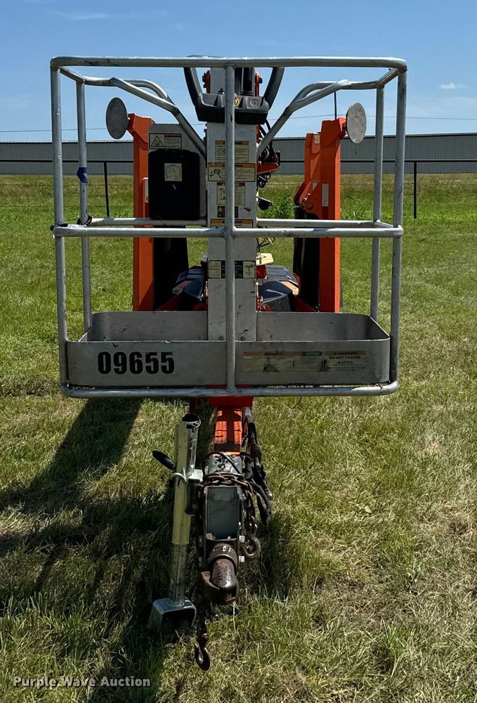 image for item EH3946 2018 JLG T500J boom lift