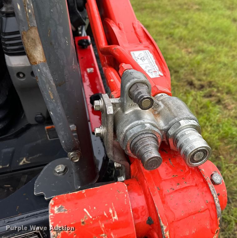 image for item EH3947 2020 Kubota SVL75-2 tracked skid steer loader