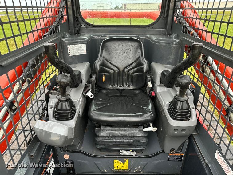 image for item EH3954 2020 Kubota SVL65-2 tracked skid steer loader