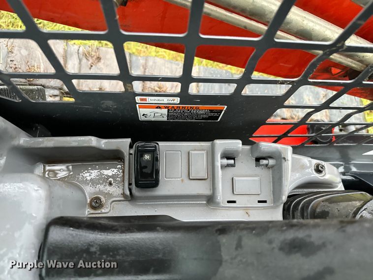 image for item EH3954 2020 Kubota SVL65-2 tracked skid steer loader