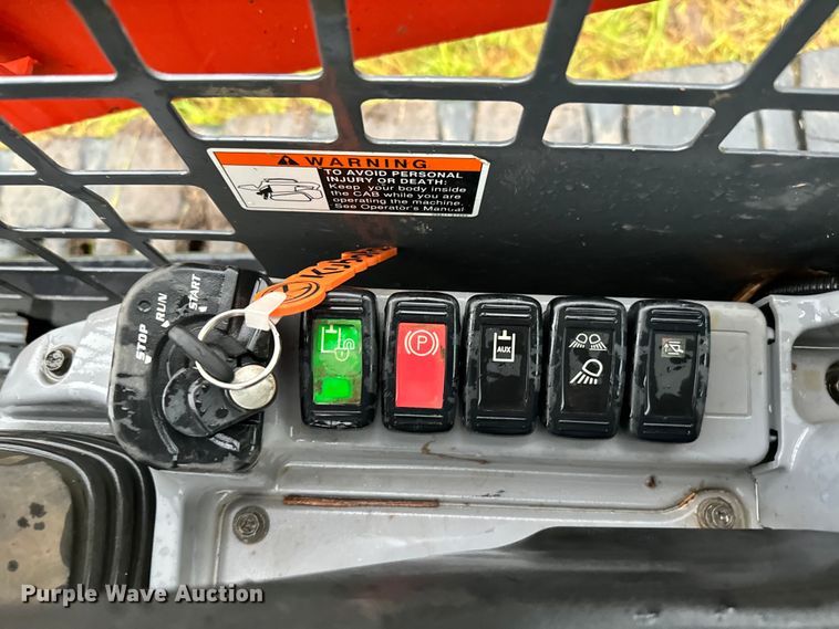 image for item EH3954 2020 Kubota SVL65-2 tracked skid steer loader