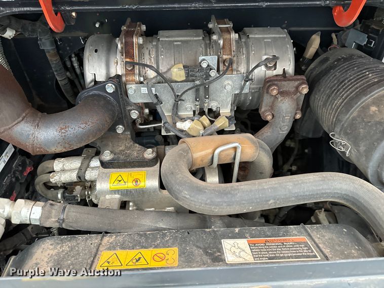 image for item EH3954 2020 Kubota SVL65-2 tracked skid steer loader