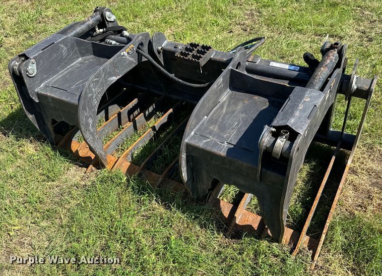 image for item EH3960 2020 11372-0022 skid steer grapple bucket