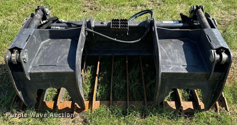 image for item EH3960 2020 11372-0022 skid steer grapple bucket