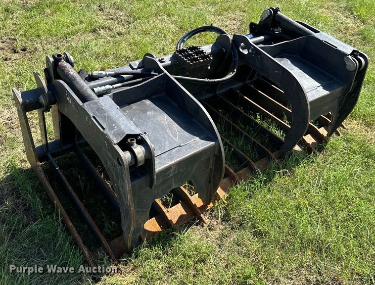 image for item EH3960 2020 11372-0022 skid steer grapple bucket