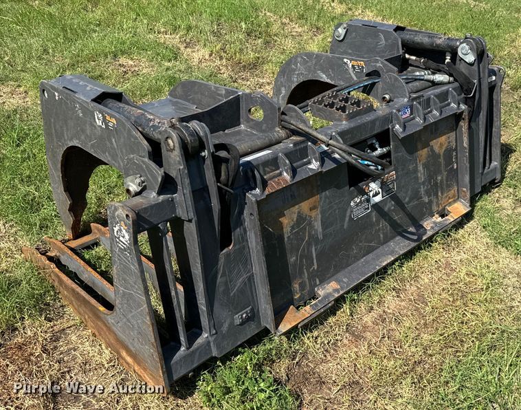 image for item EH3960 2020 11372-0022 skid steer grapple bucket