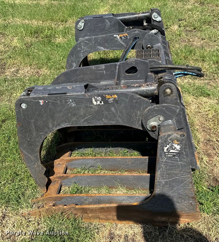 image for item EH3960 2020 11372-0022 skid steer grapple bucket