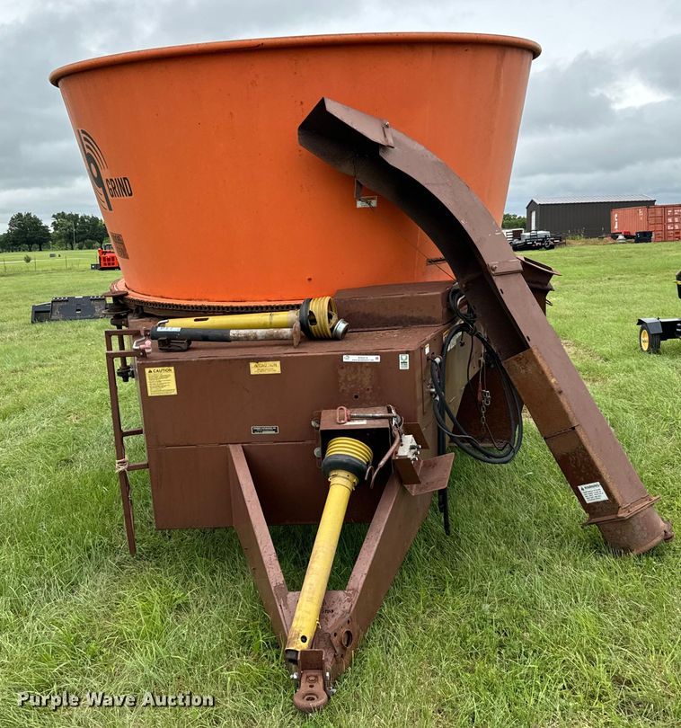 image for item EH3974 Roto Grind 760 tub grinder