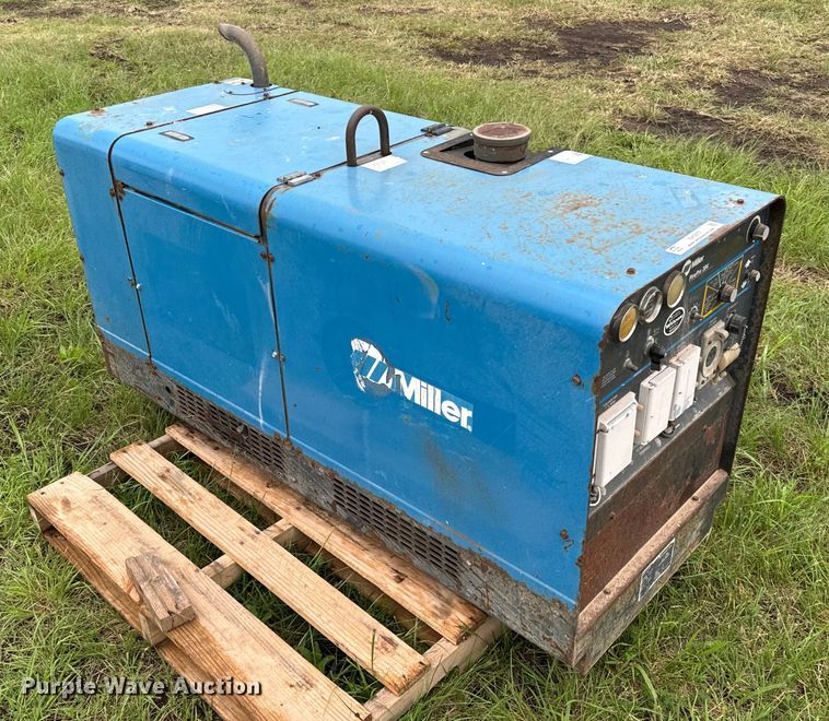 image for item EH3977 Miller Pipepro 304 welder/generator