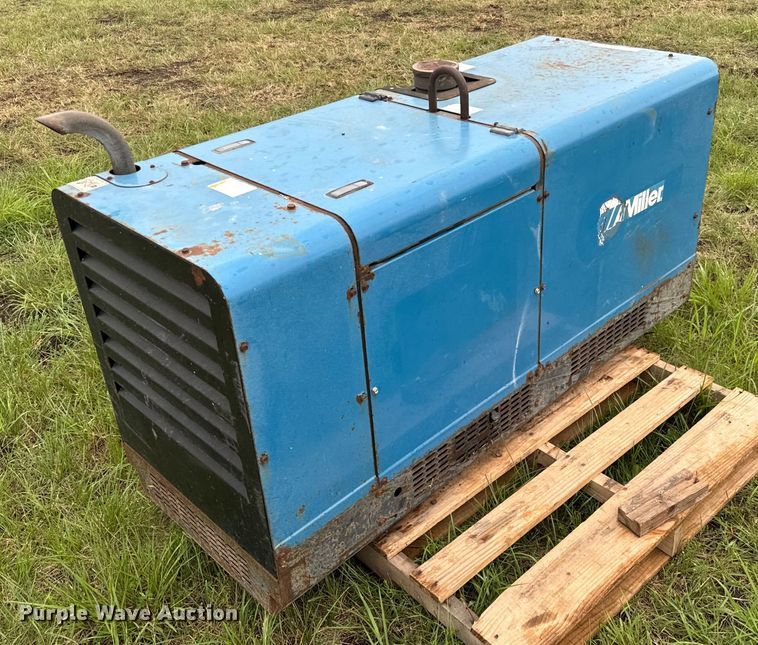 image for item EH3977 Miller Pipepro 304 welder/generator