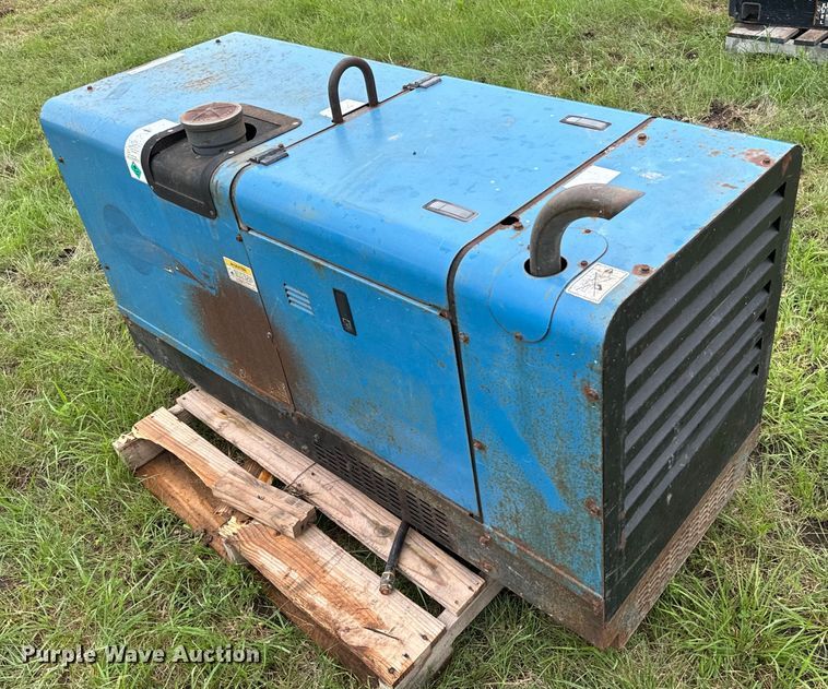 image for item EH3977 Miller Pipepro 304 welder/generator