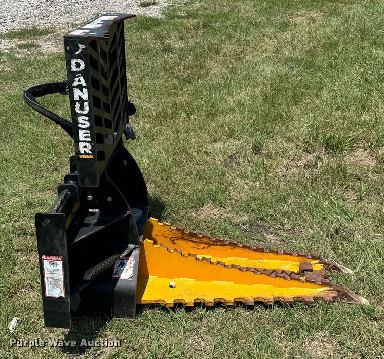 image for item EH4005 2022 Danuser Intimidator skid steer tree puller
