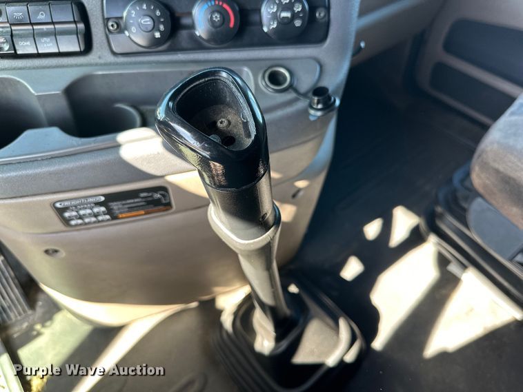 image for item DG4419 2012 Freightliner Cascadia 125 semi truck