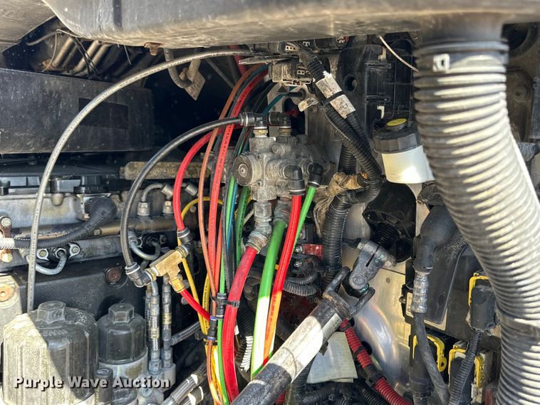 image for item DG4419 2012 Freightliner Cascadia 125 semi truck