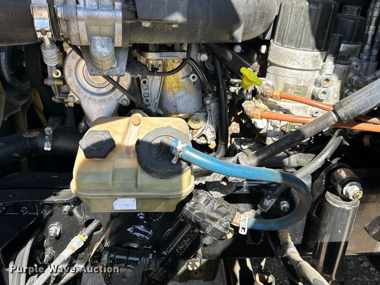 image for item DG4419 2012 Freightliner Cascadia 125 semi truck