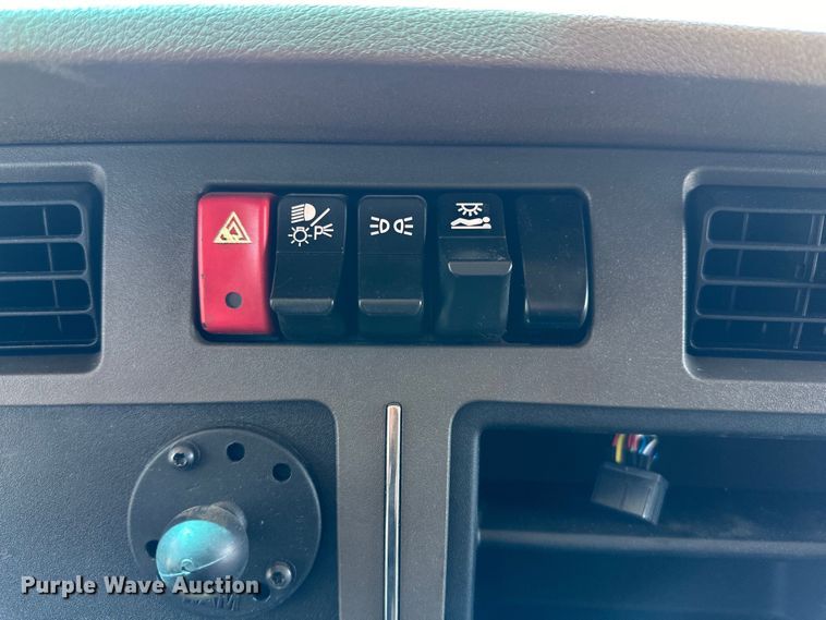 image for item DG4424 2018 Kenworth  T680 semi truck