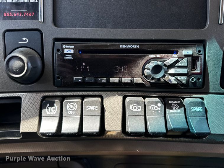 image for item DG4424 2018 Kenworth  T680 semi truck