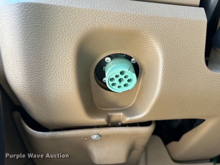 image for item DG4424 2018 Kenworth  T680 semi truck