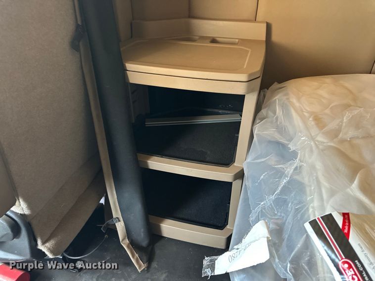 image for item DG4424 2018 Kenworth  T680 semi truck