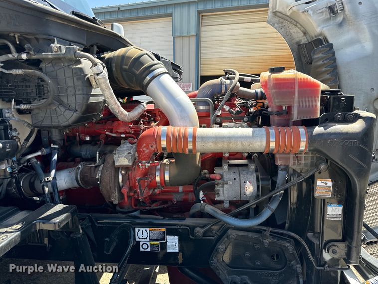 image for item DG4424 2018 Kenworth  T680 semi truck