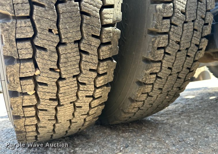 image for item DG4424 2018 Kenworth  T680 semi truck