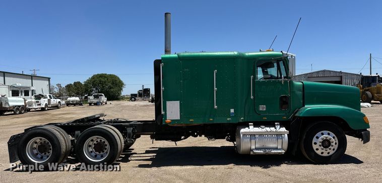 image for item DK6643 1992 Freightliner FLD semi truck