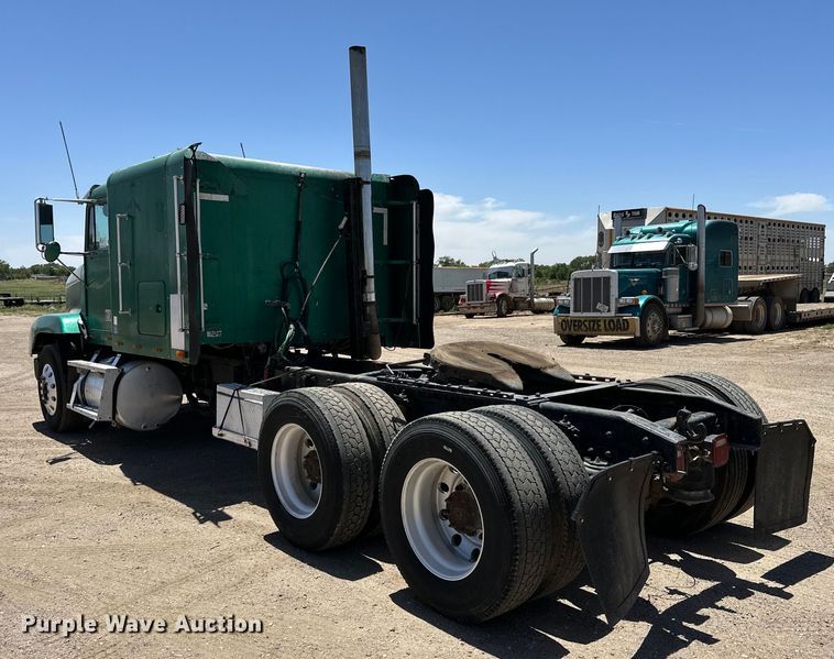 image for item DK6643 1992 Freightliner FLD semi truck