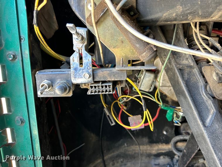 image for item DK6643 1992 Freightliner FLD semi truck