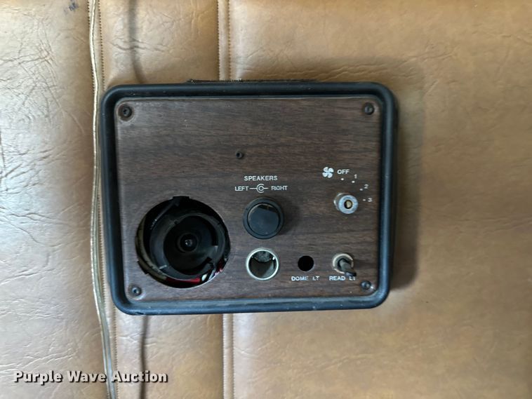 image for item DK6643 1992 Freightliner FLD semi truck