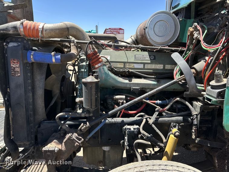 image for item DK6643 1992 Freightliner FLD semi truck