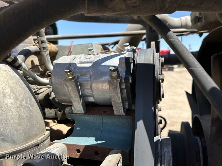 image for item DK6643 1992 Freightliner FLD semi truck